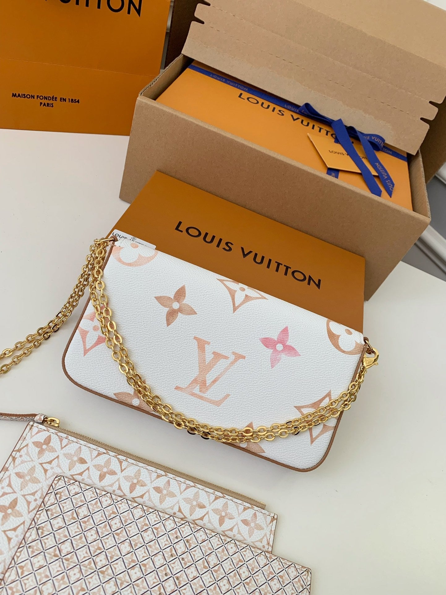 Pochette Felicie Handbags