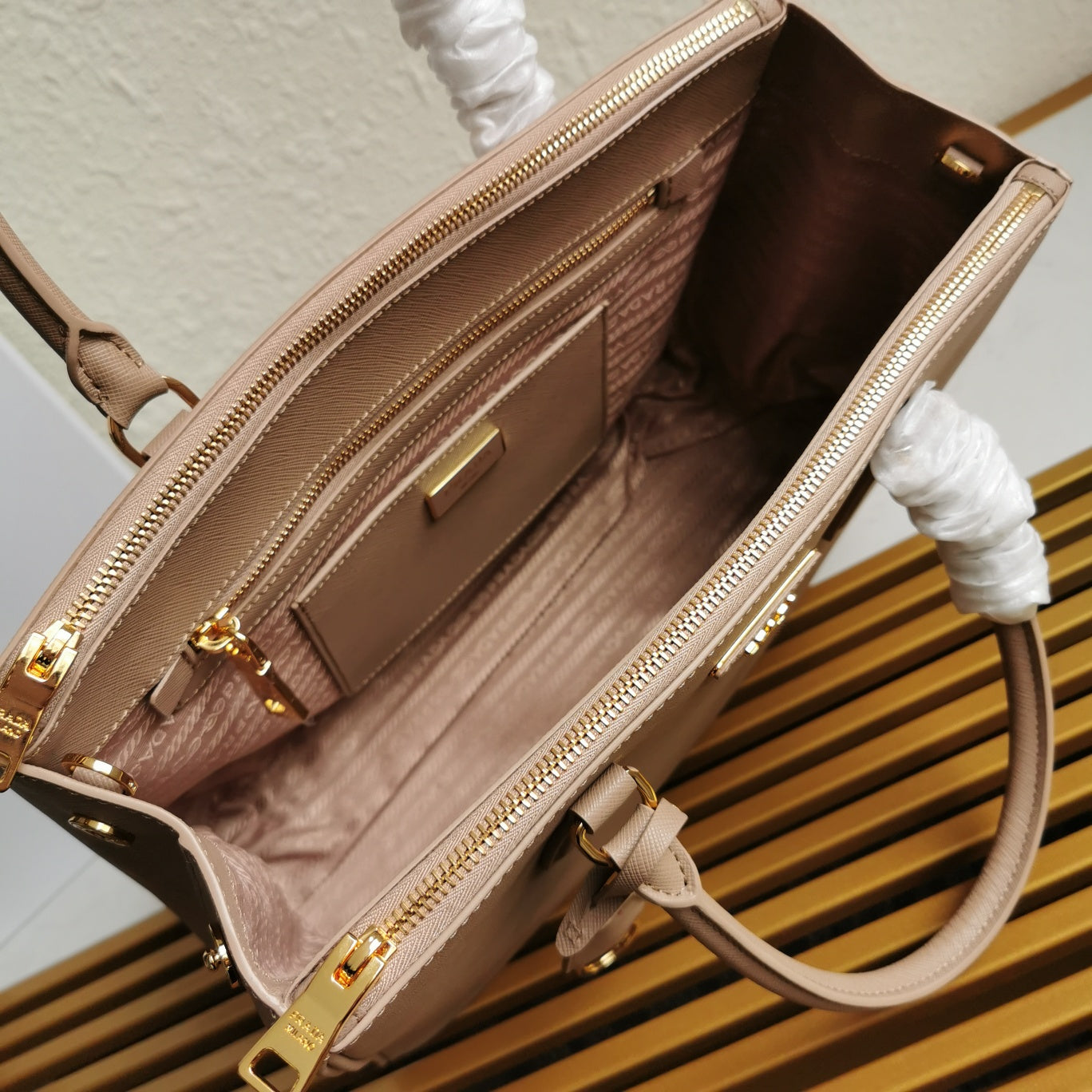 Galleria Saffiano Leather Tote Bag