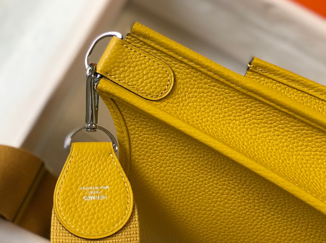 Evelyne Bag