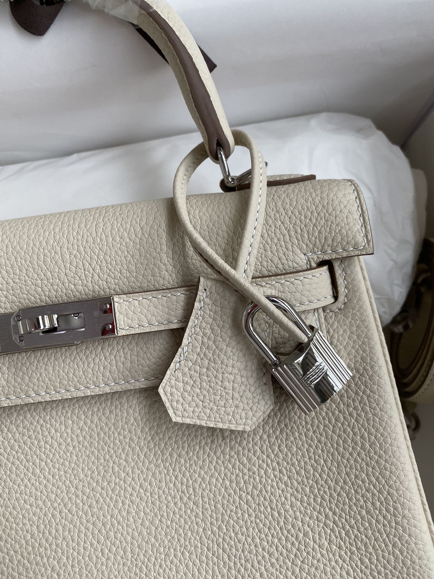 Kelly 25 Togo Leather Bag