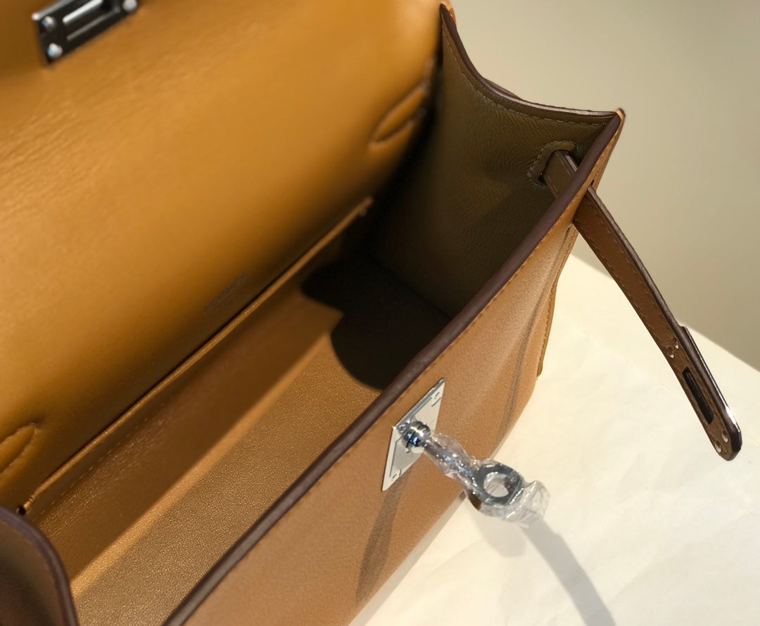 Kelly Pochette 22