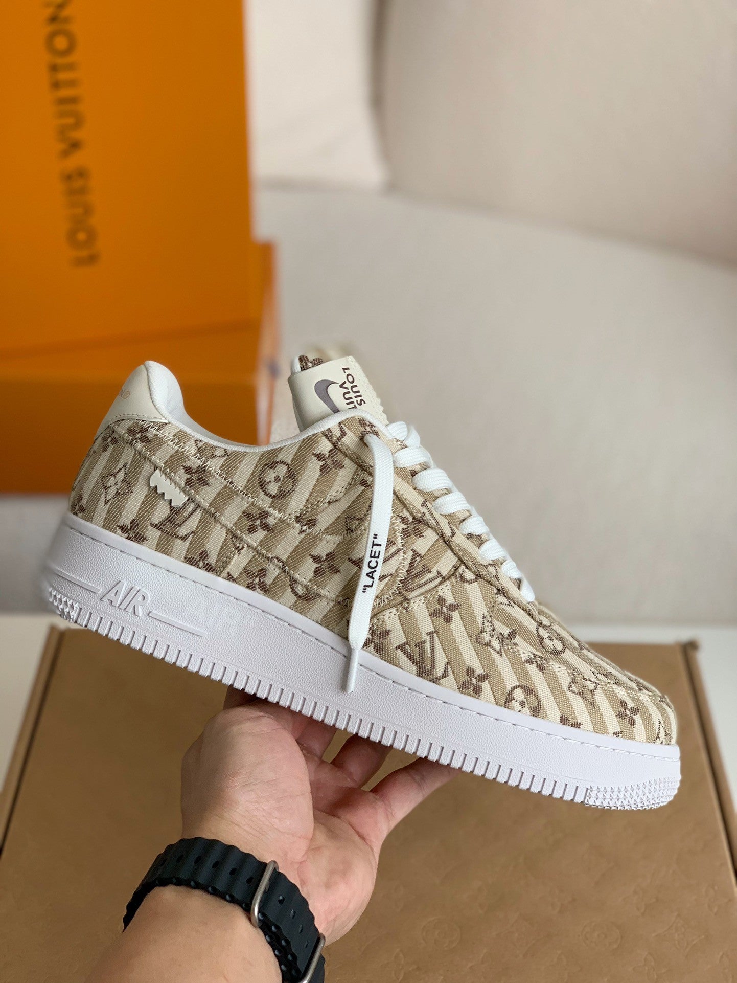 Trainer x Air Sneaker