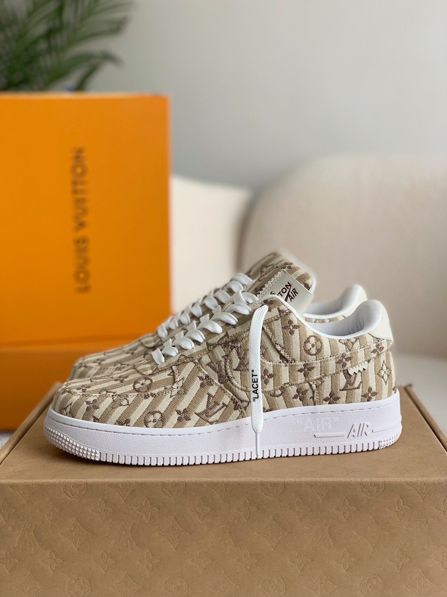 Trainer x Air Sneaker