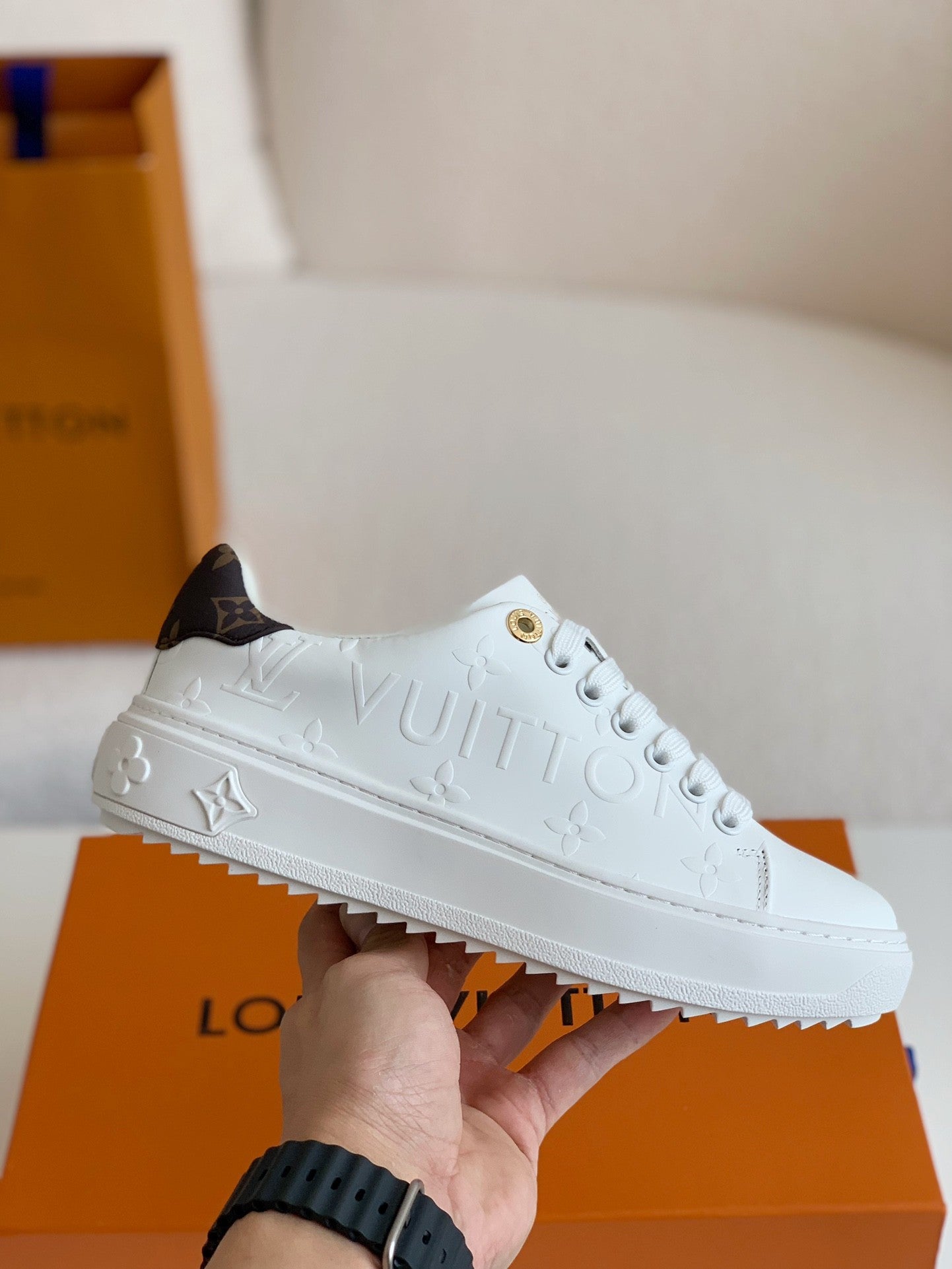 Time Out Sneaker