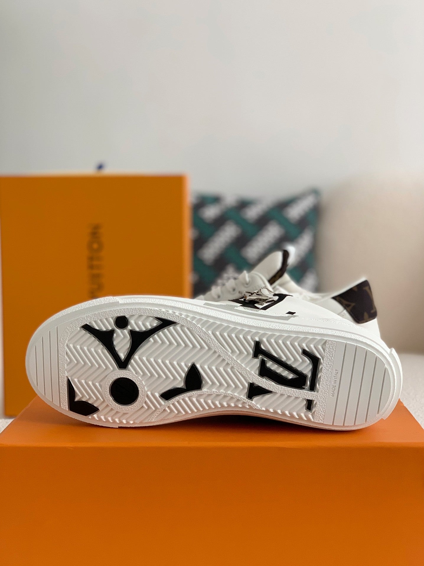 Charlie Sneaker