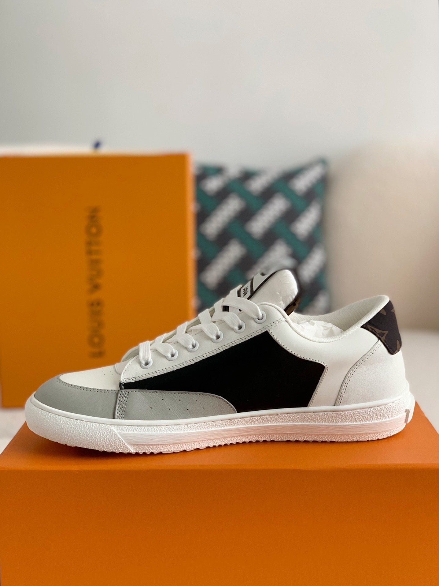 Charlie Sneaker