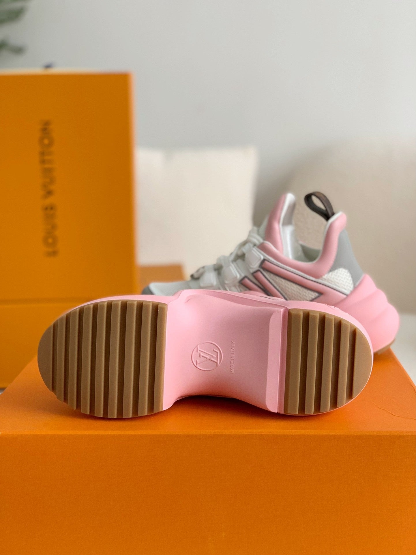 Archlight Sneaker