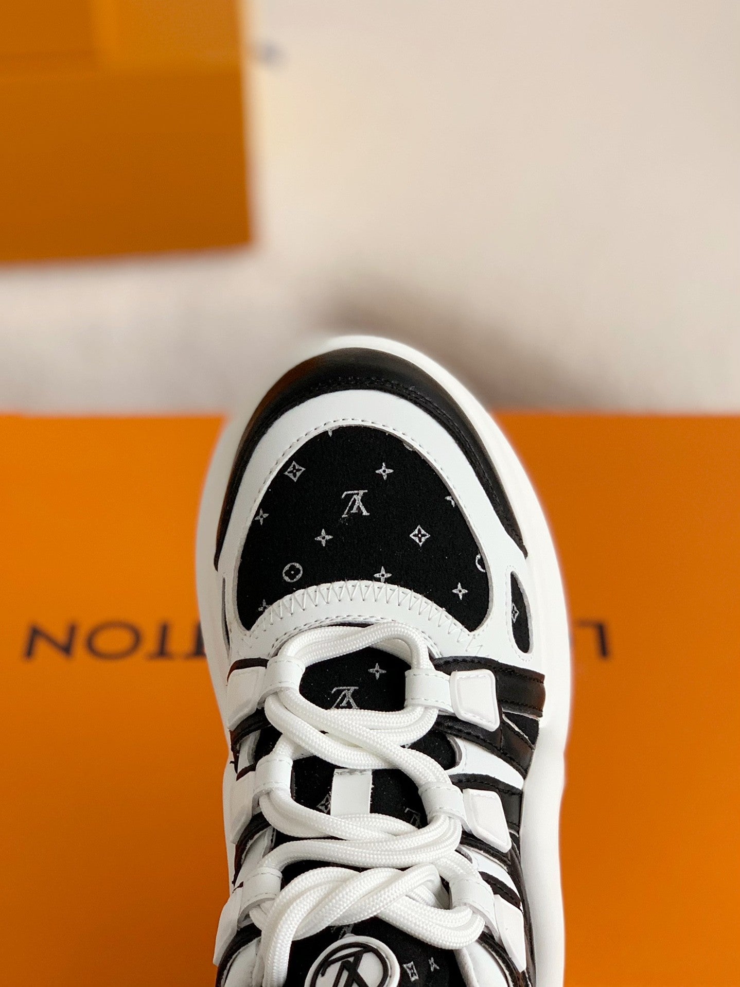 Archlight Sneaker