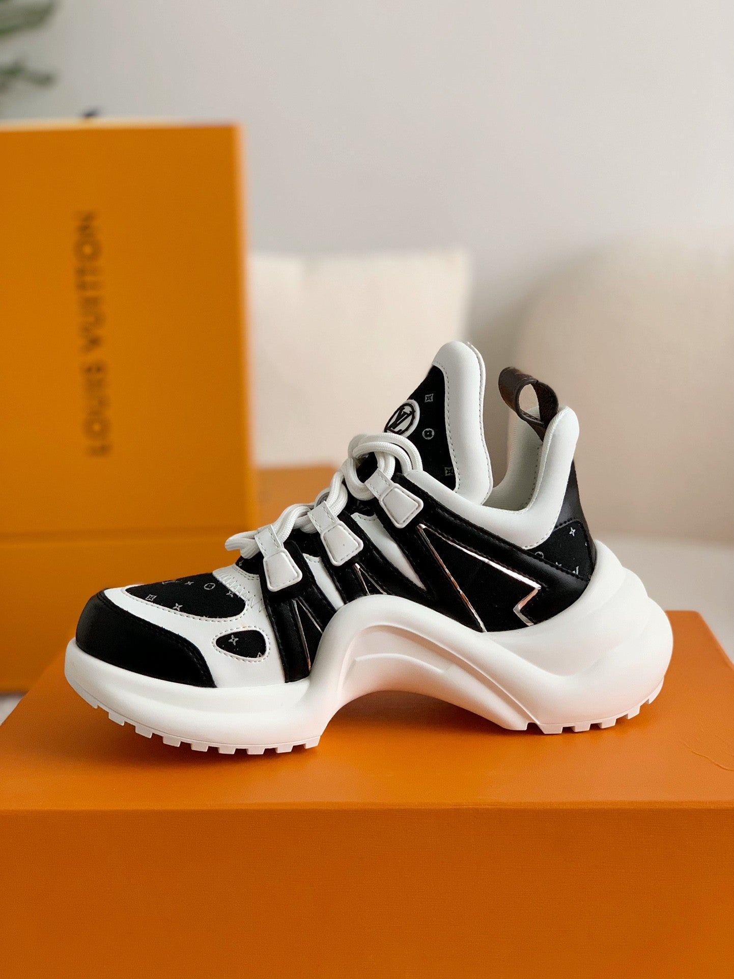 Archlight Sneaker