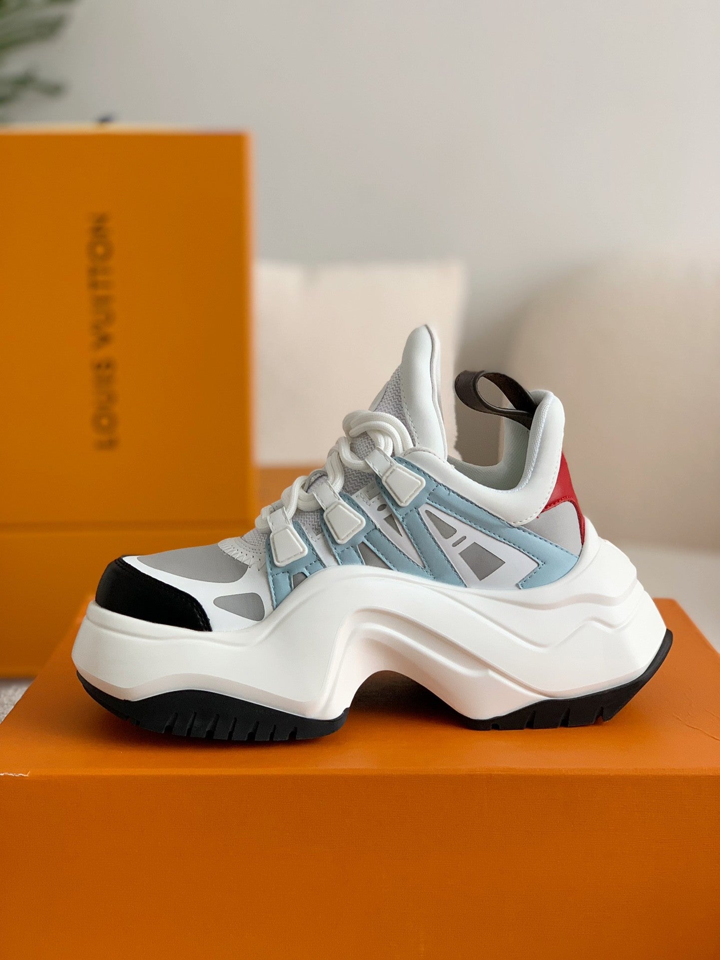 Archlight Sneaker