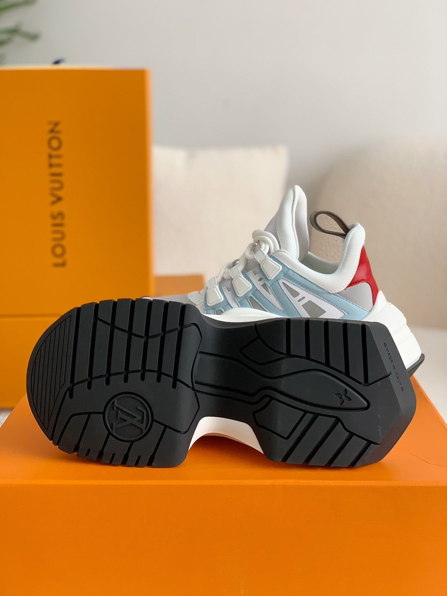 Archlight Sneaker