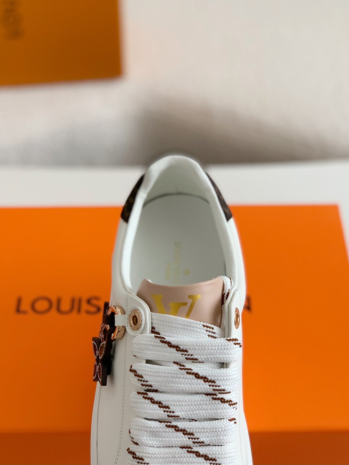Time Out Sneaker