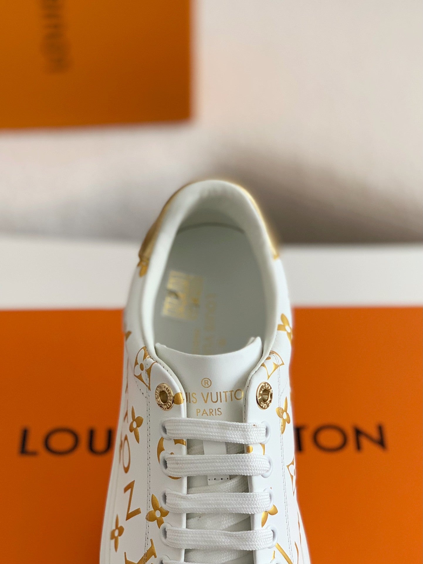 Time Out Sneaker