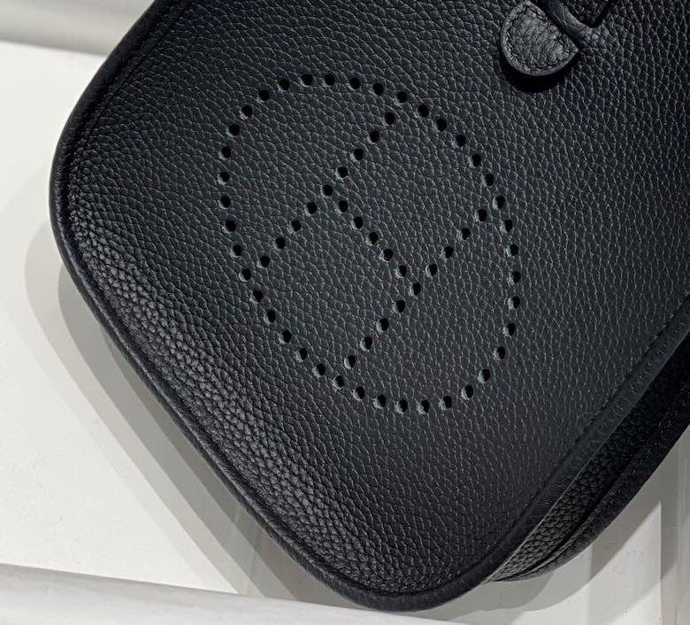 Evelyne Bag