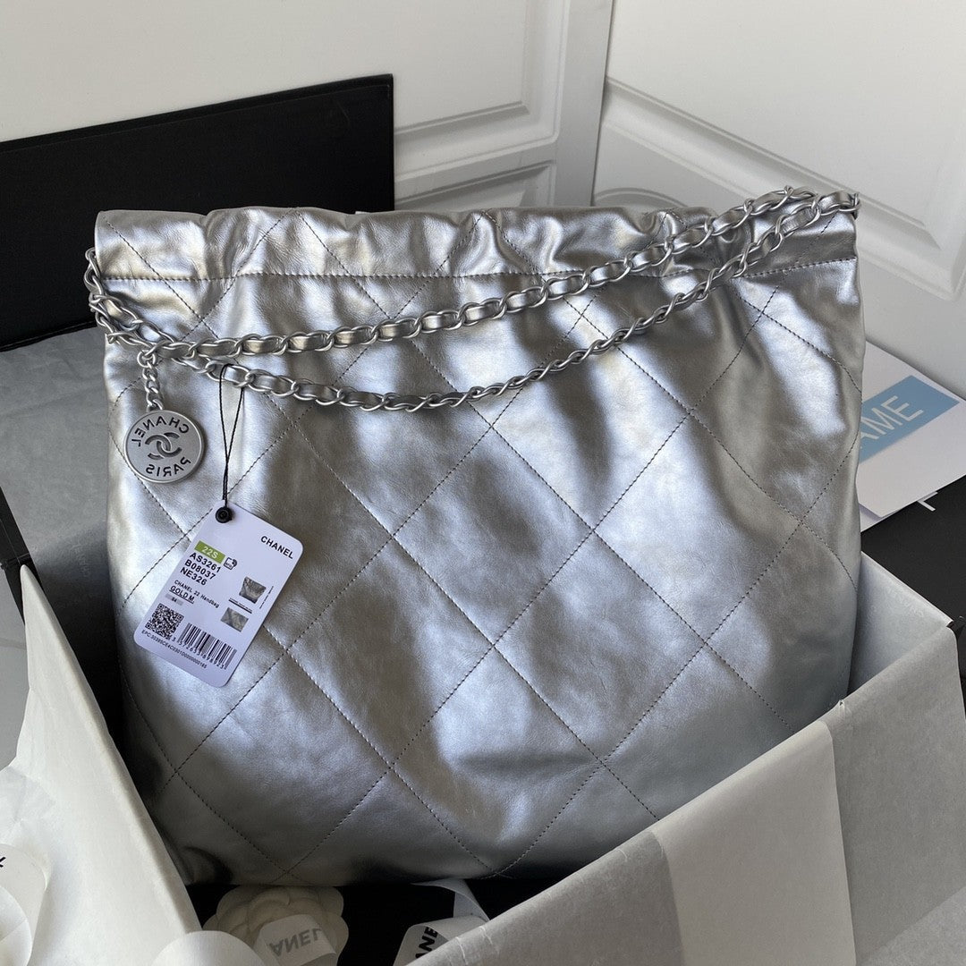 22 Large Handbags