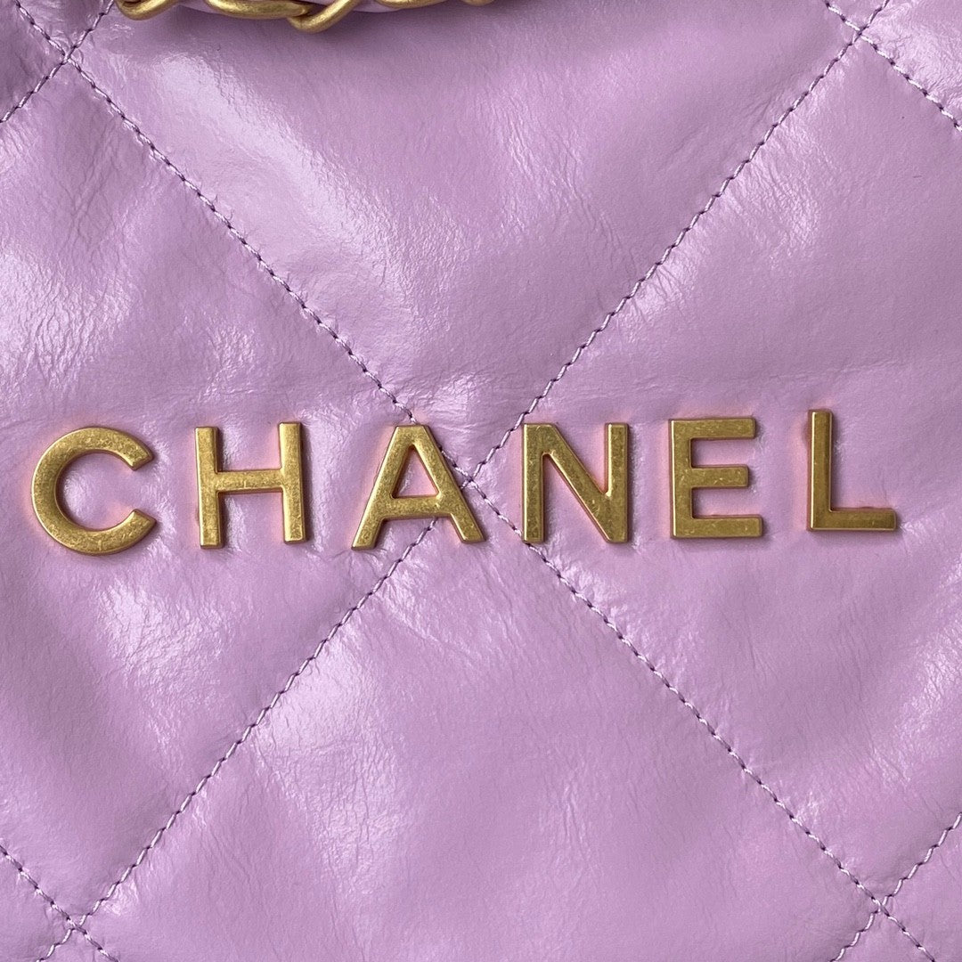 22 Large Handbags