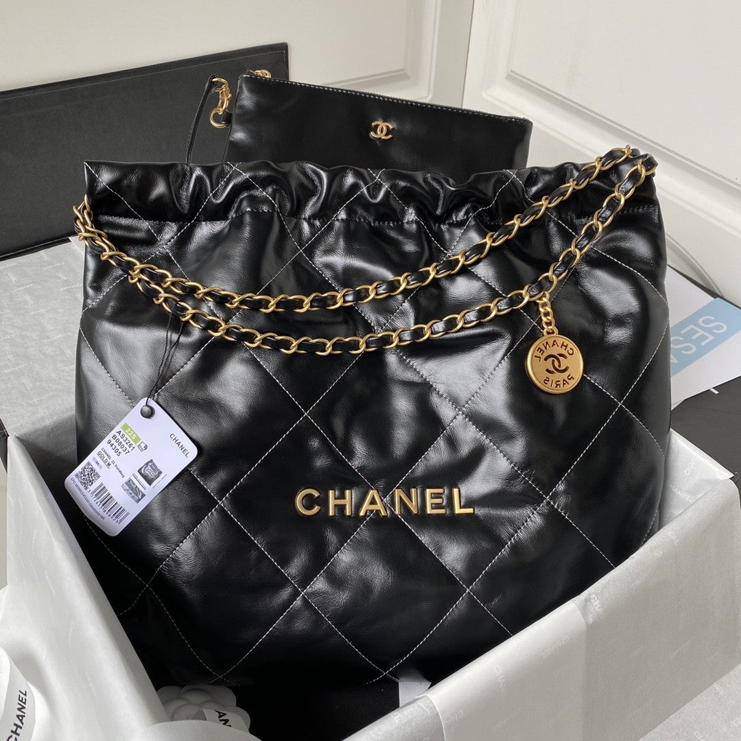 22 Large Handbags