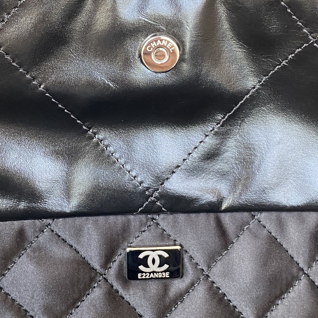 22 Handbags