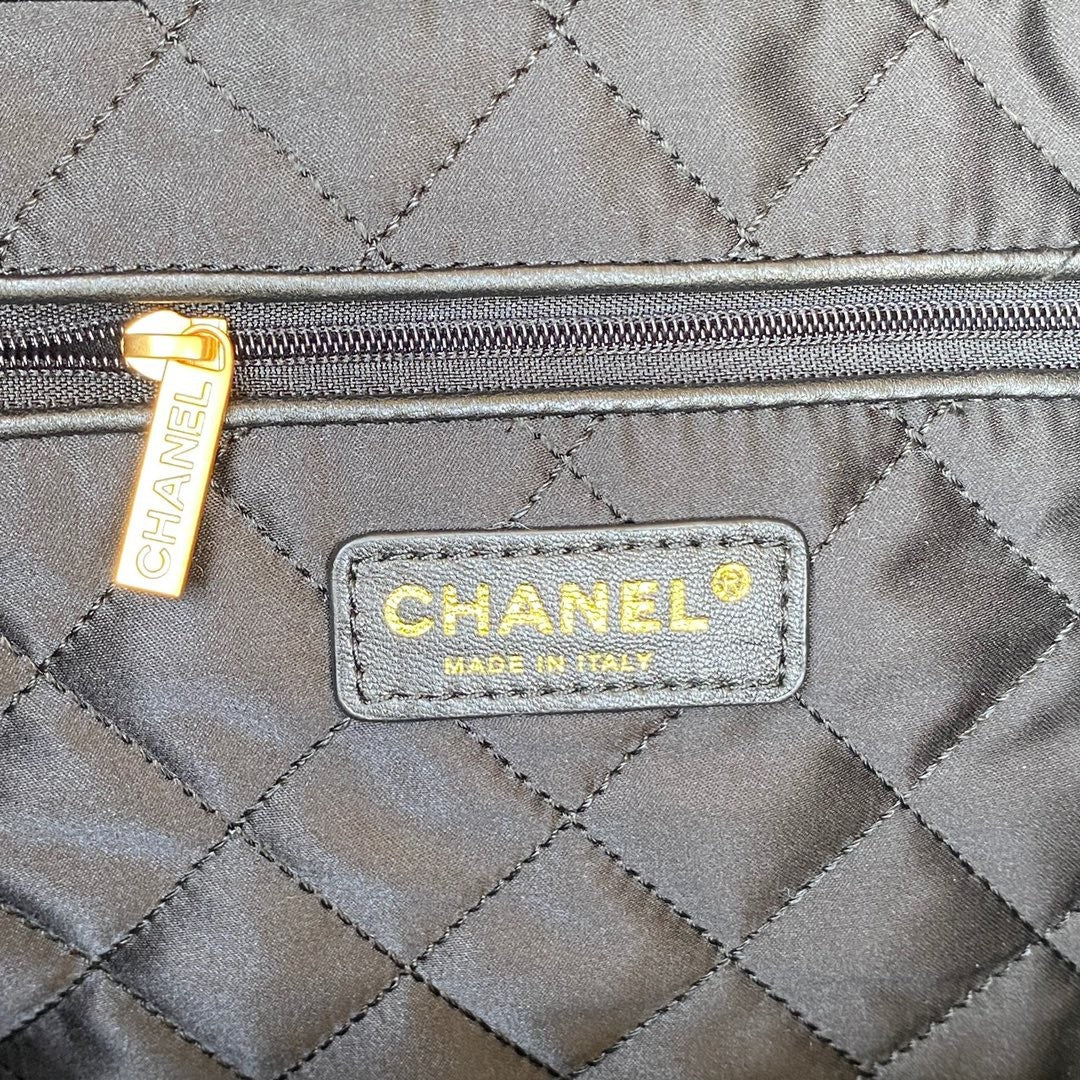 22 Handbags