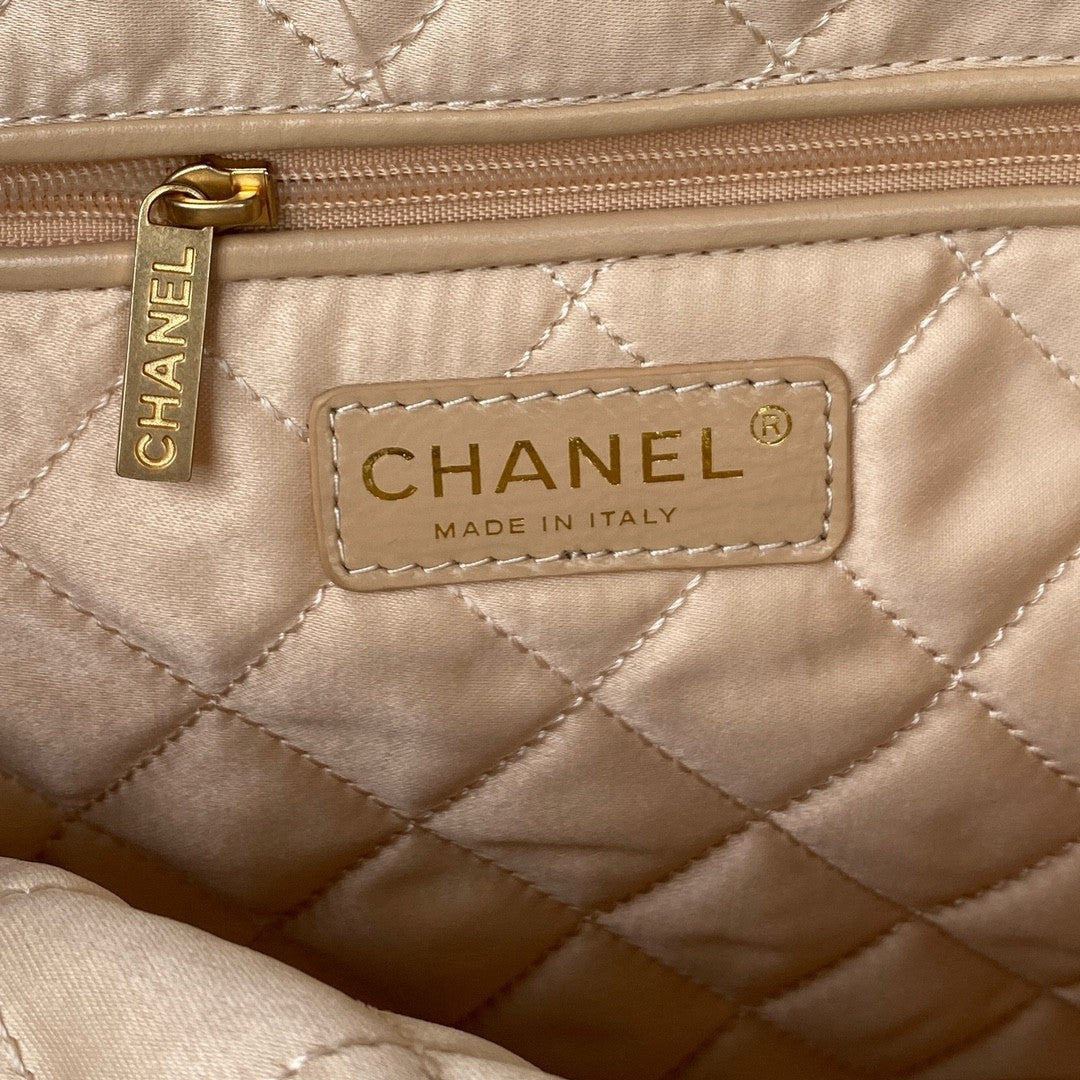 22 Handbags