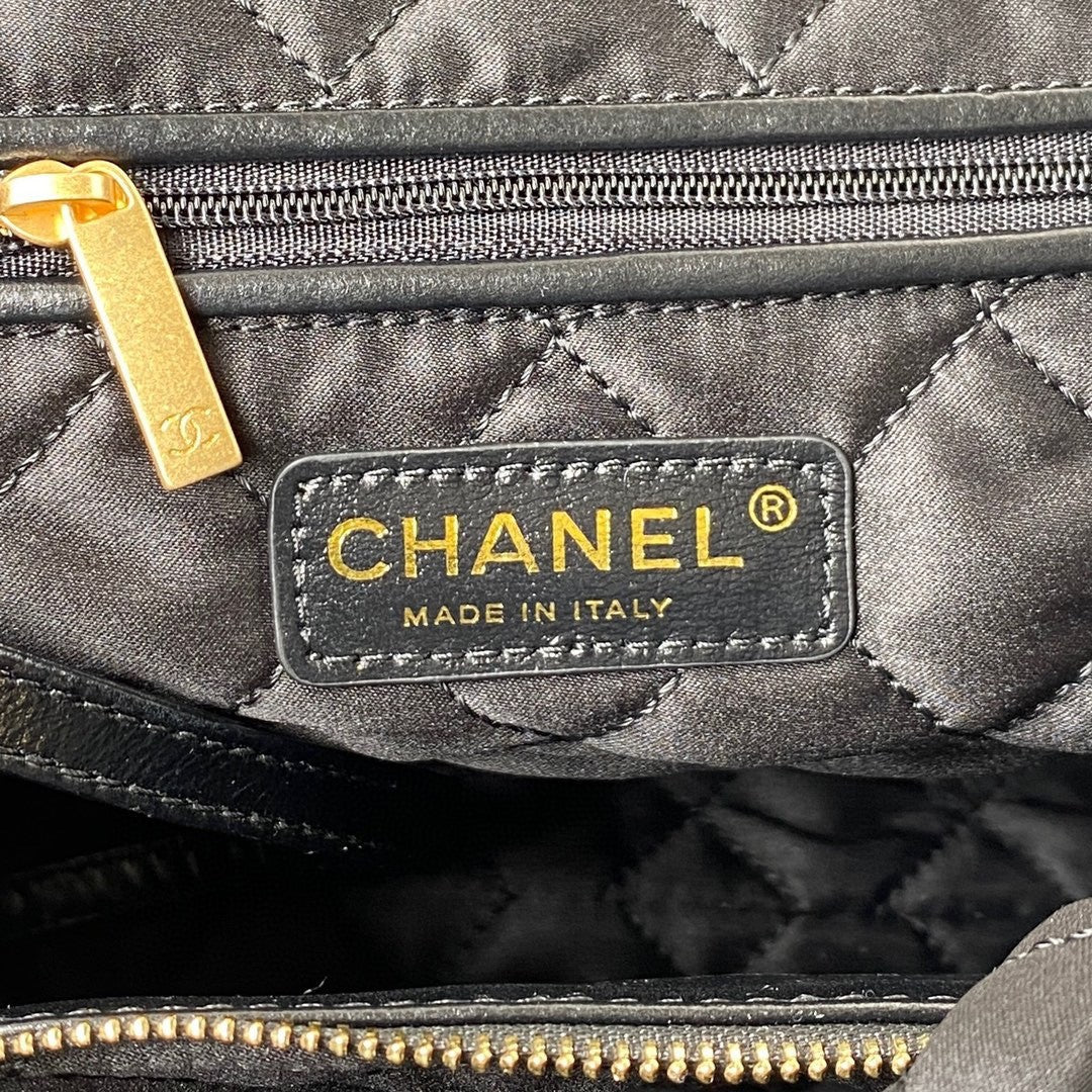 22 Handbags