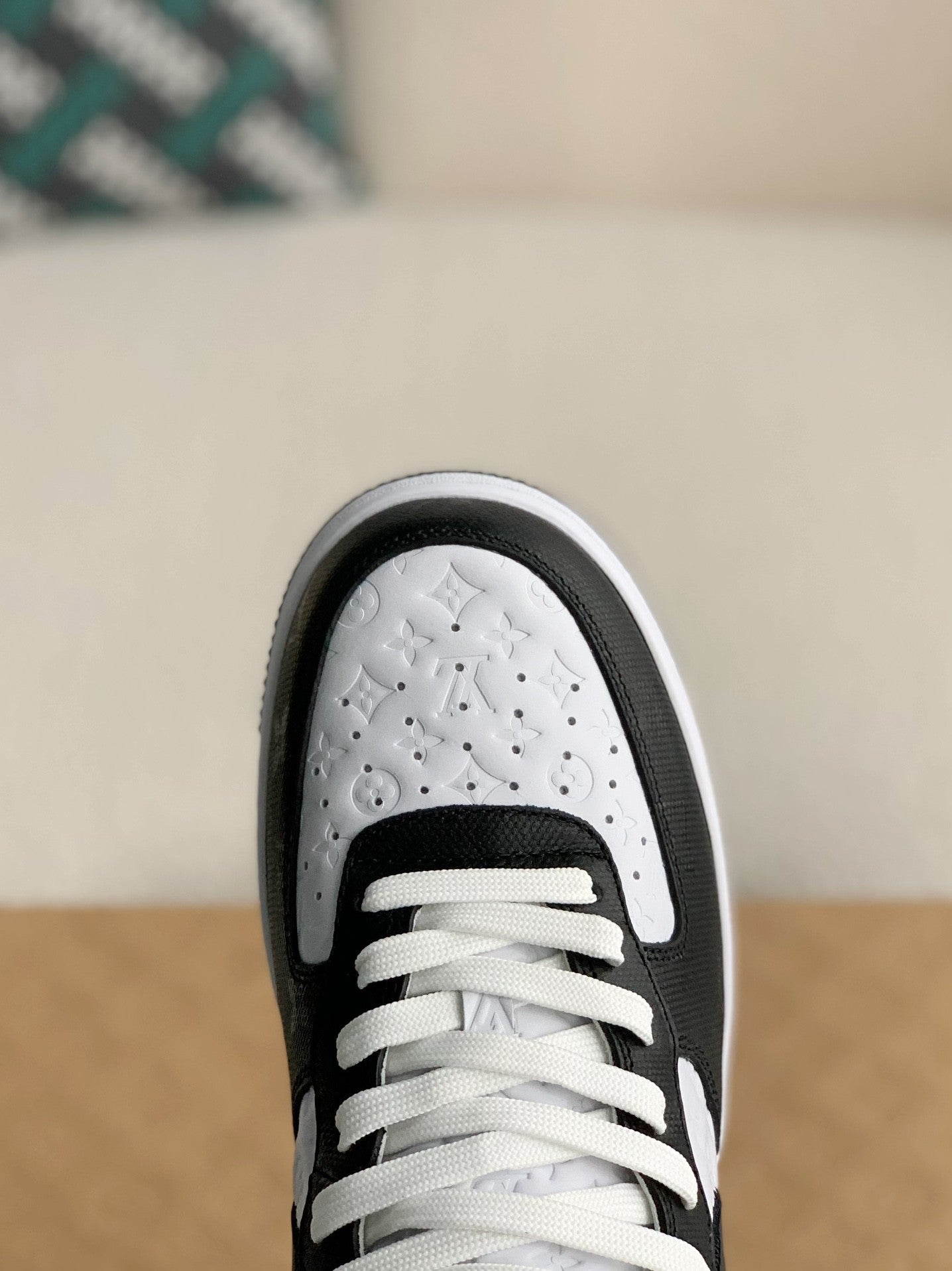 Trainer x Air High Sneaker