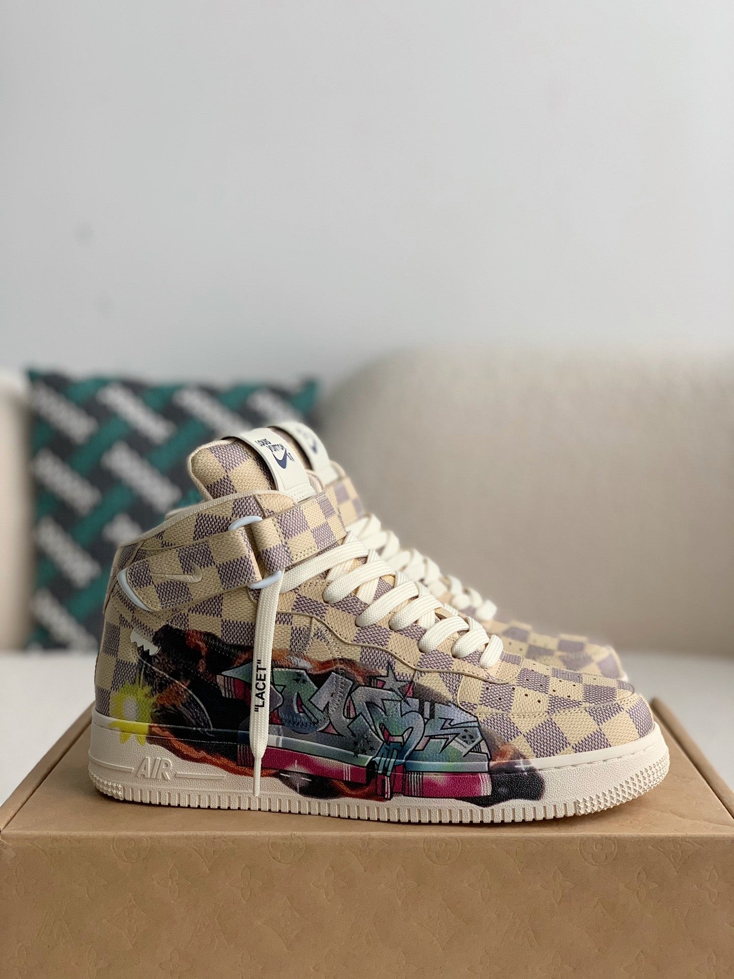 Trainer x Air High Sneaker