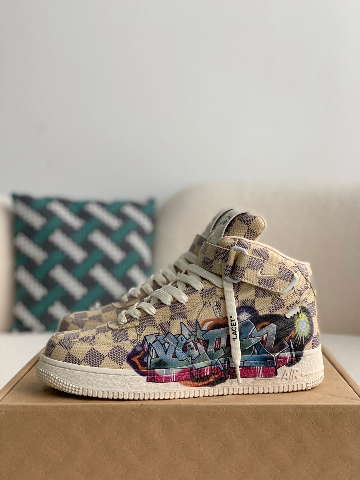 Trainer x Air High Sneaker