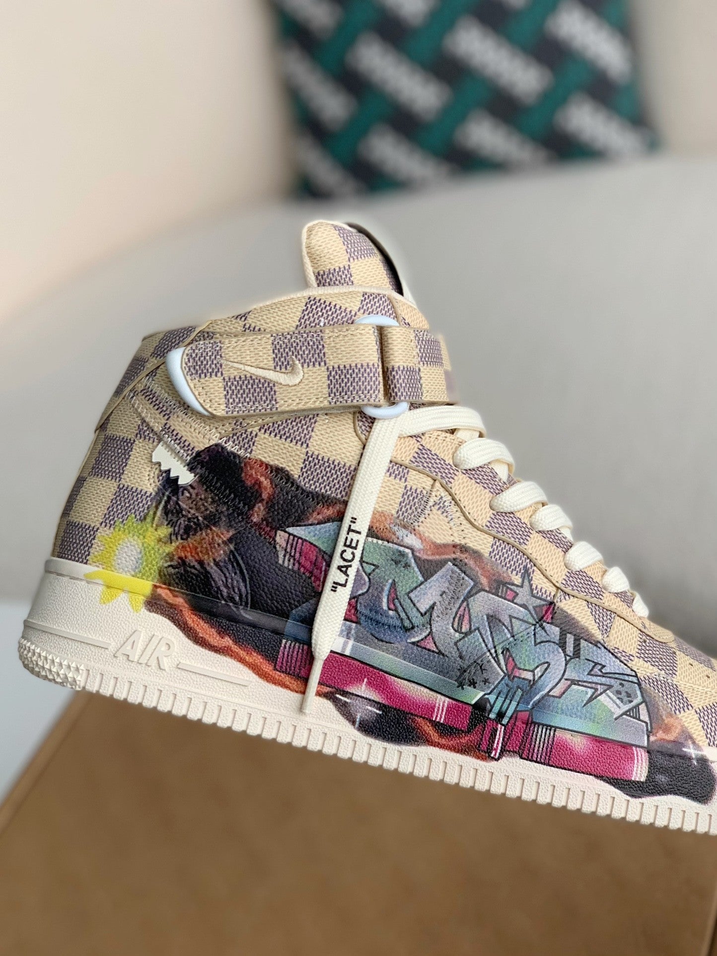 Trainer x Air High Sneaker