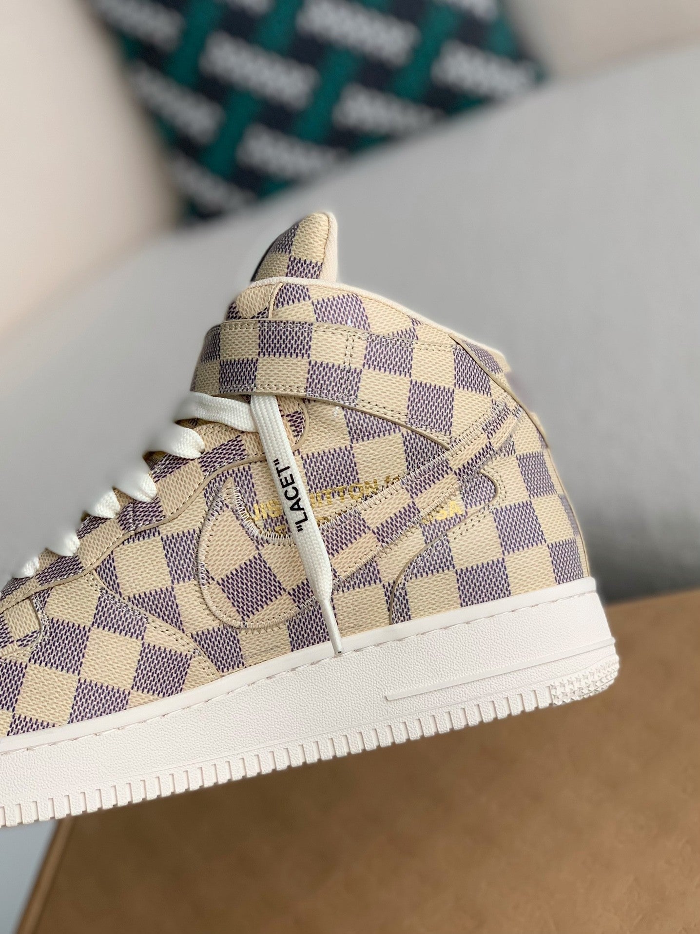 Trainer x Air High Sneaker