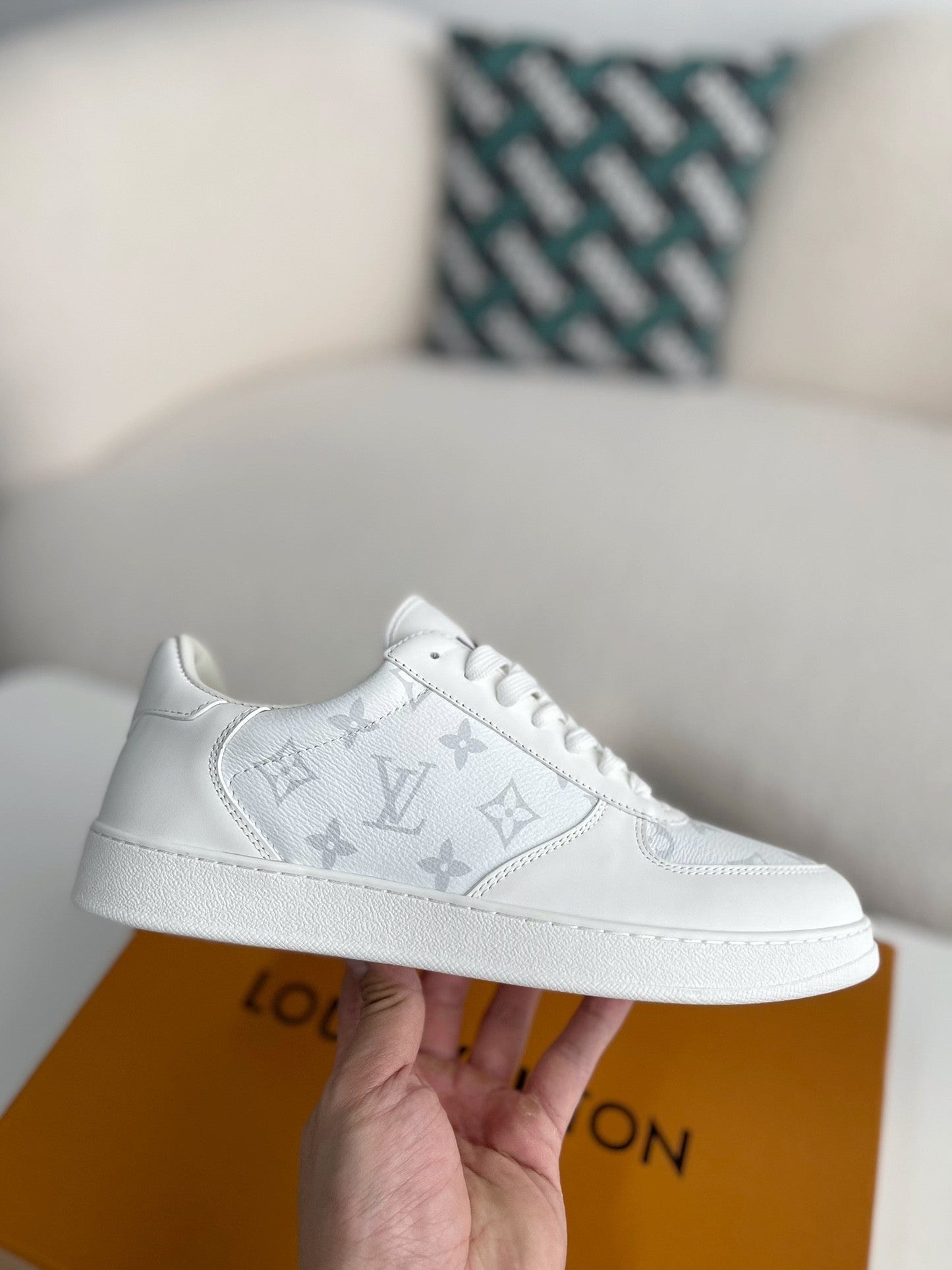 Rivoli Sneaker