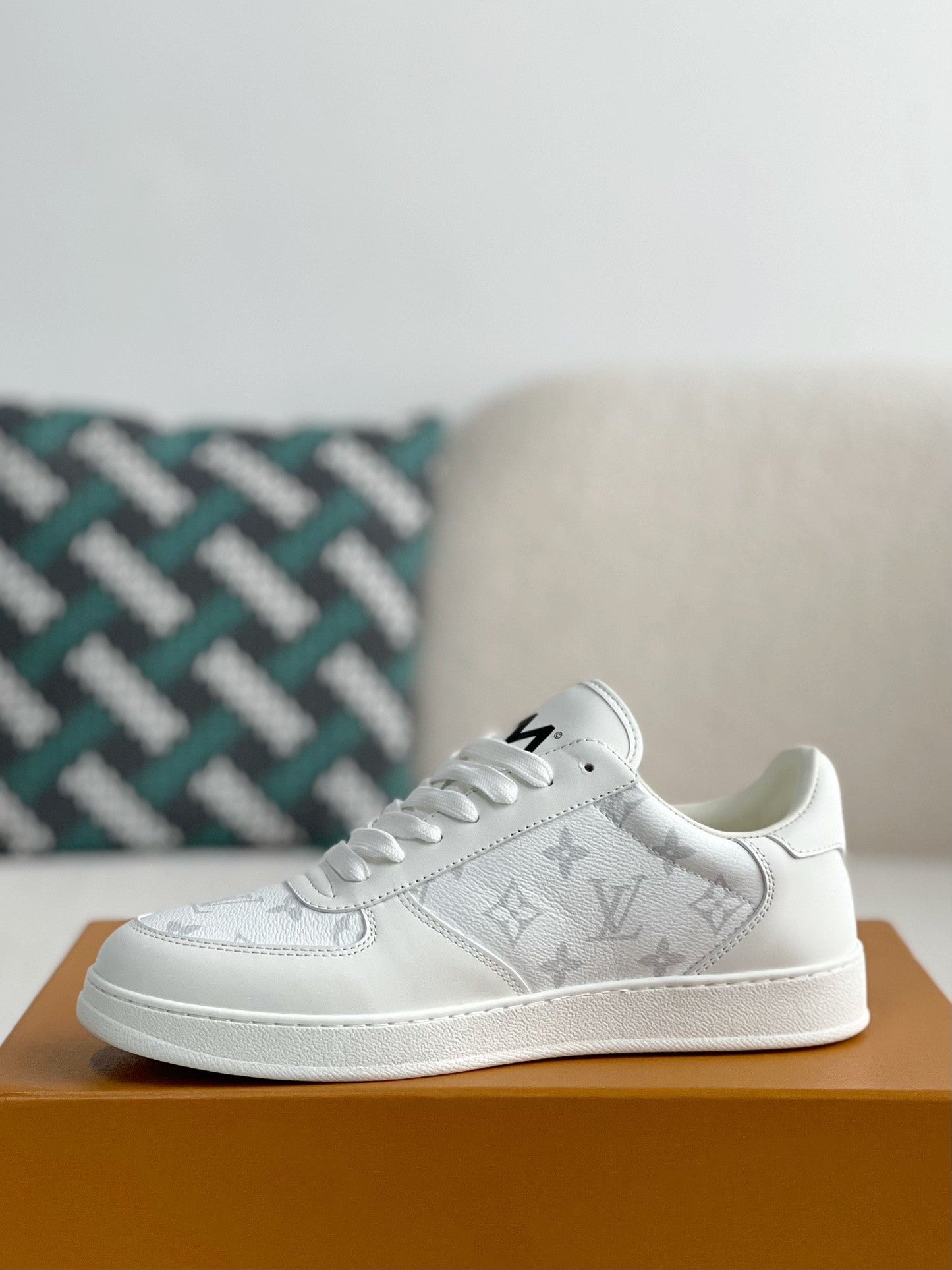 Rivoli Sneaker