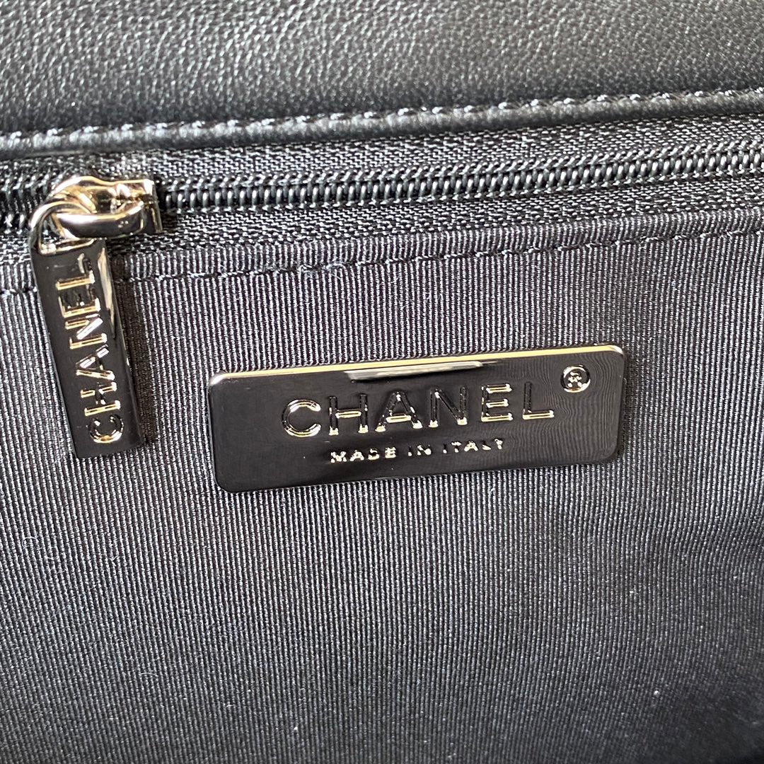 19 Flap Bag