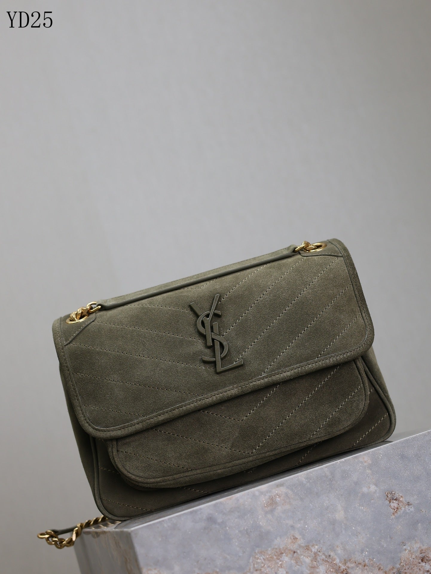 Niki Medium Shoulder Bag