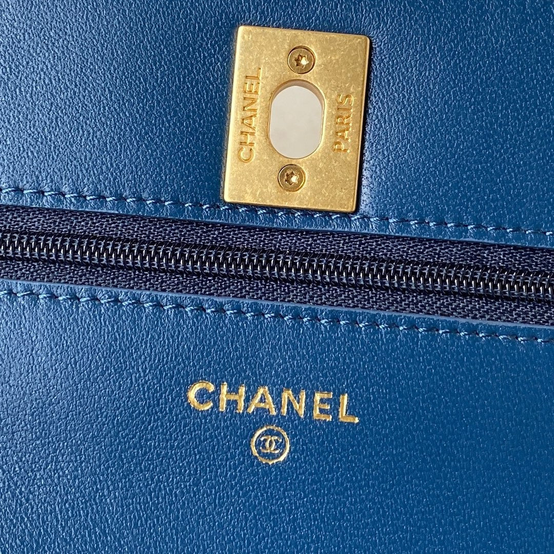 19 Woc Quilted Chain Bag