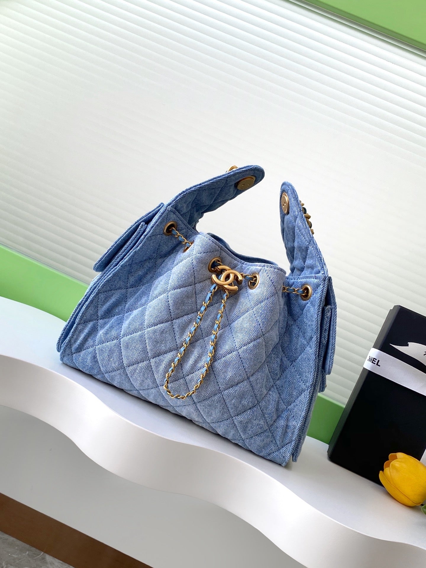 25 Medium Quilted Hobo Handbag