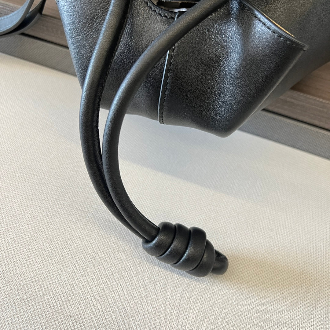 Paseo Small Leather Handbag