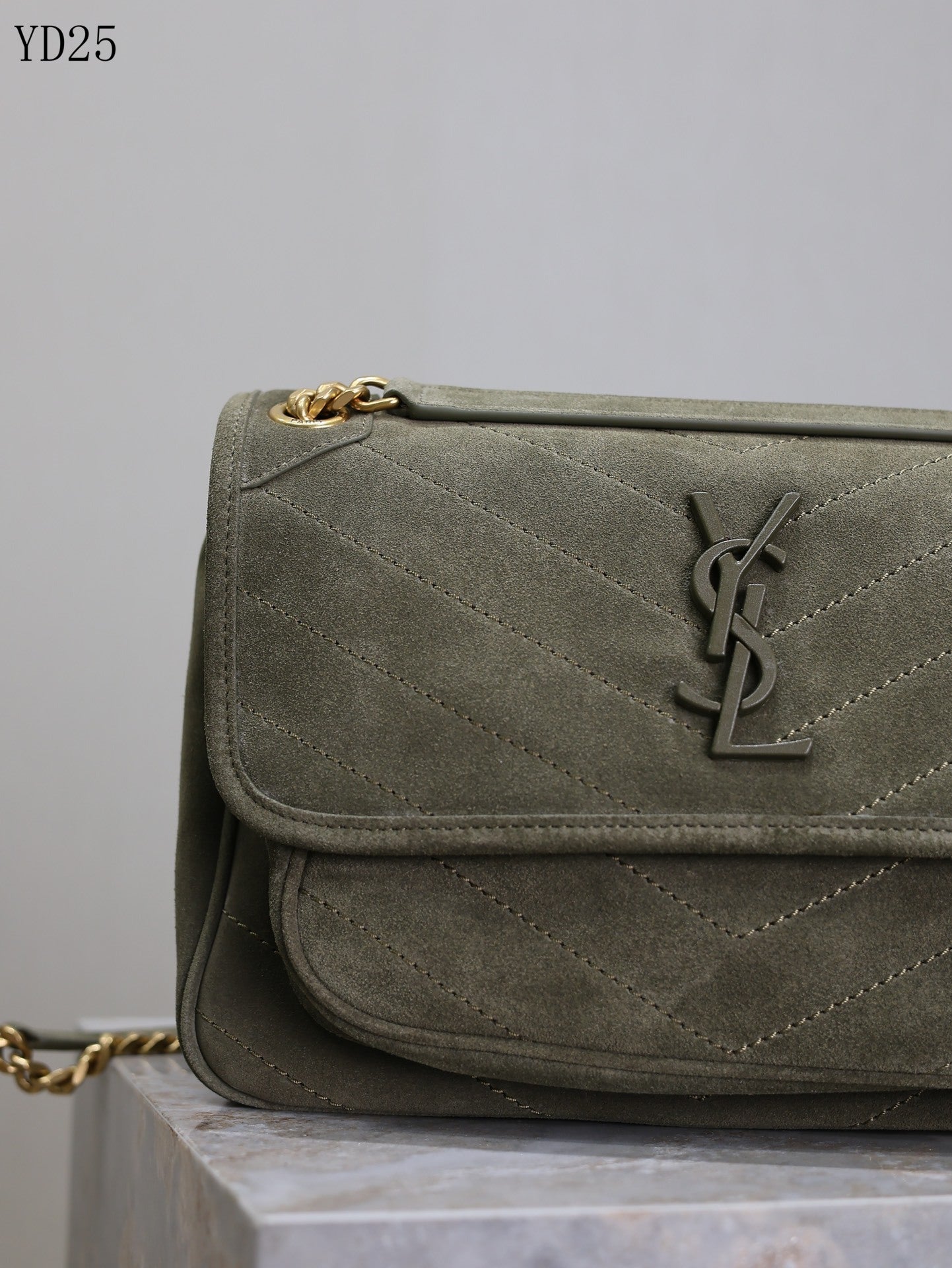 Niki Medium Shoulder Bag