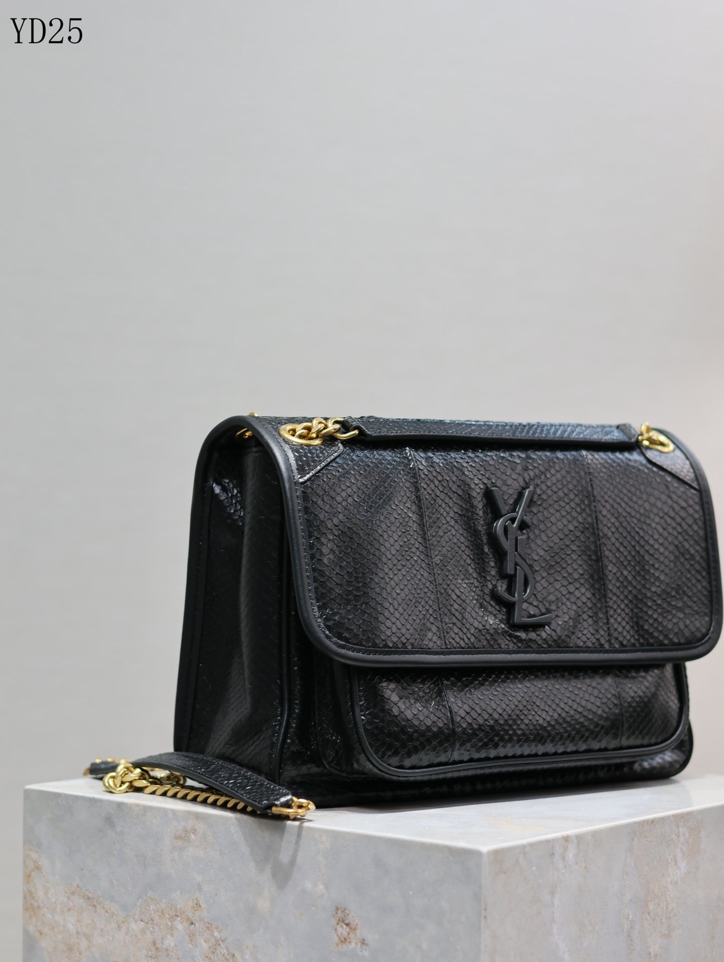 Niki Medium Patent Leather Shoulder Bag
