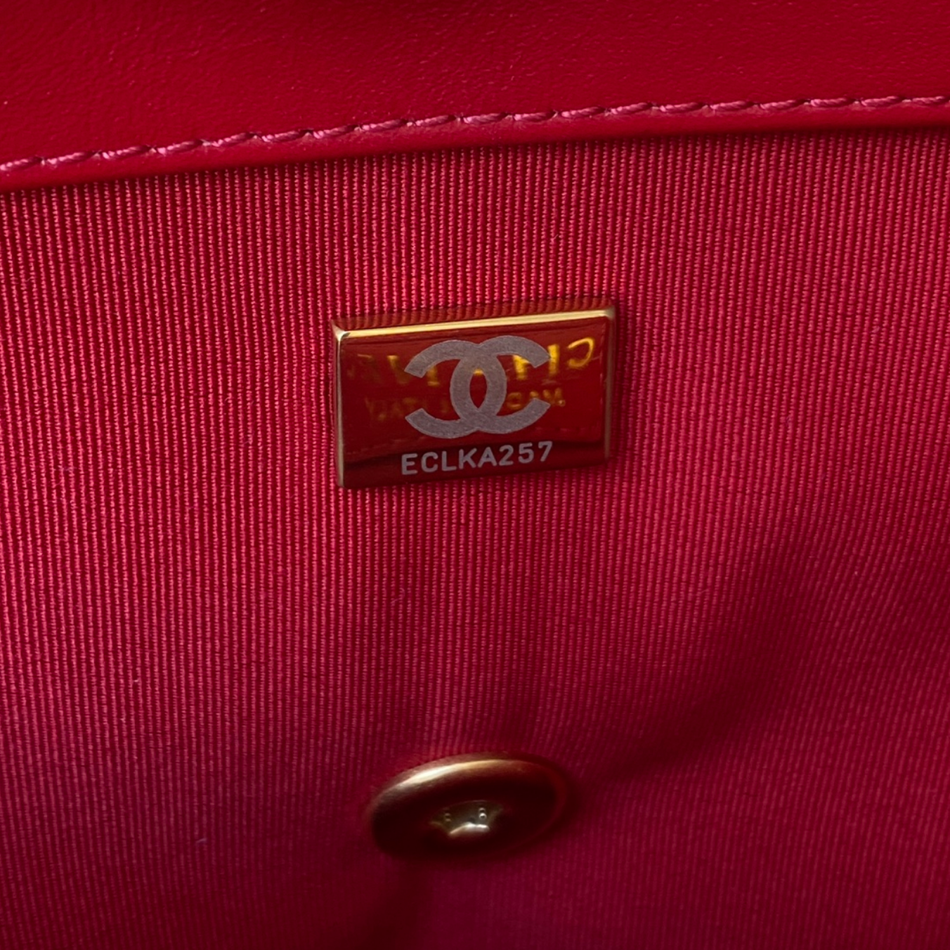 Medium Pearl Strap Bag