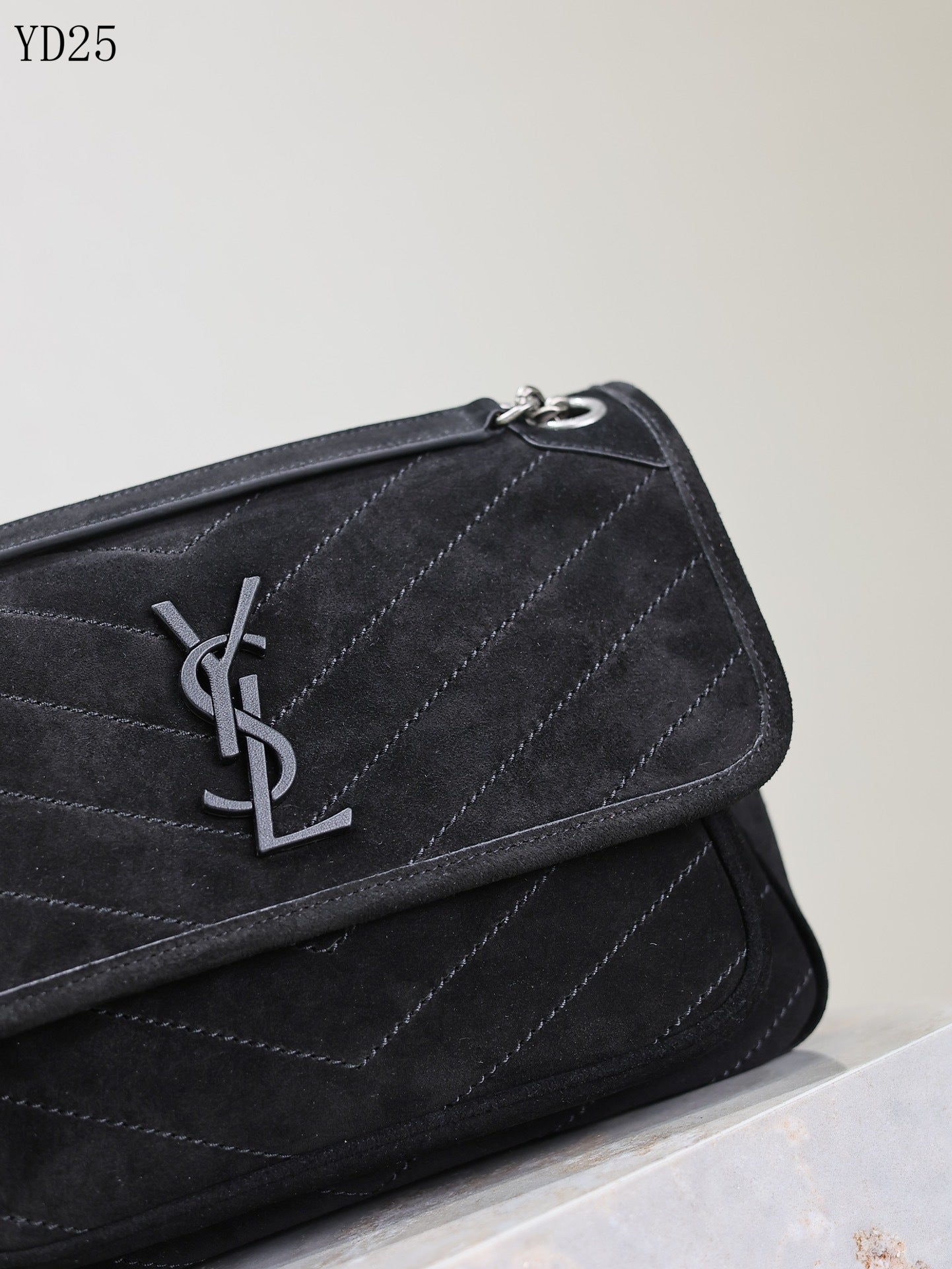 Niki Medium Shoulder Bag