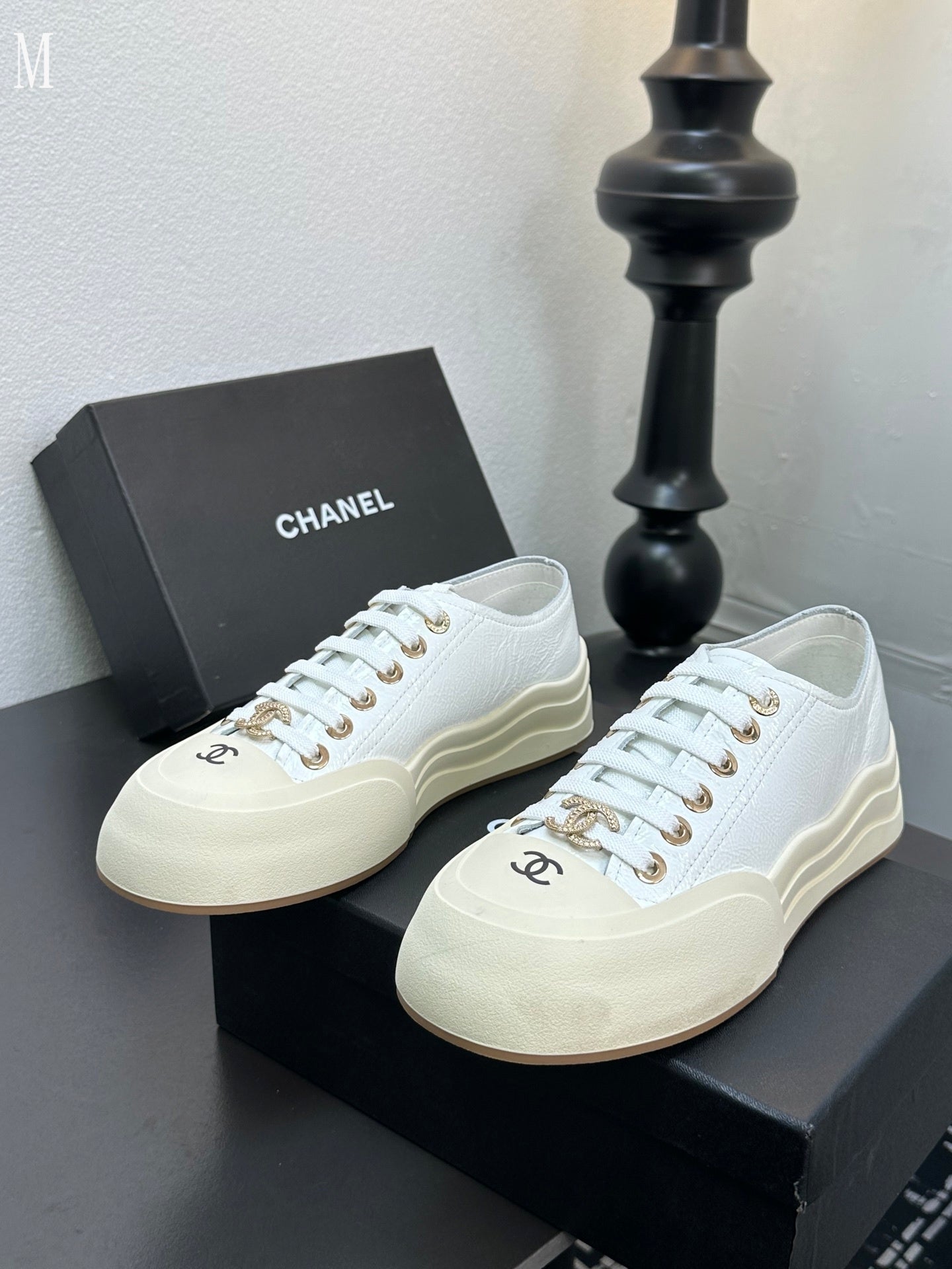 Low-Top Sneakers