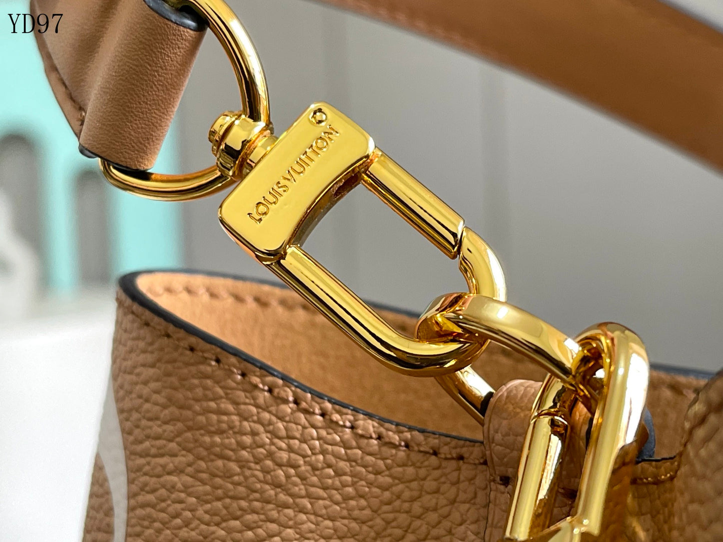 NeoNoé Bucket Bag