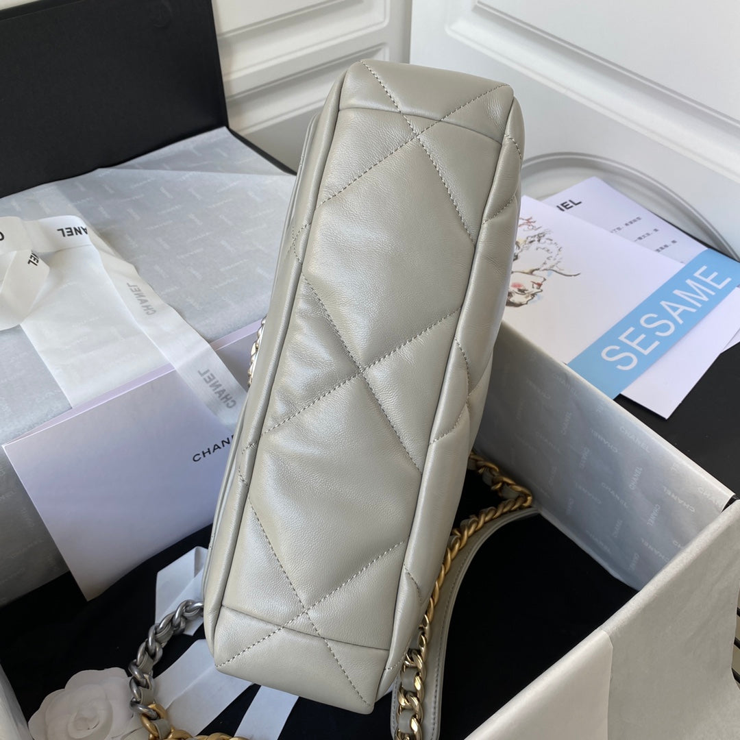 19 Flap Bag