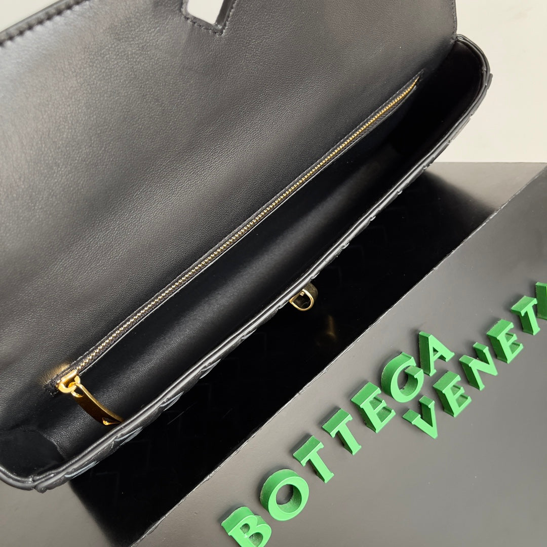 Andiamo Woven Leather Clutch Bag