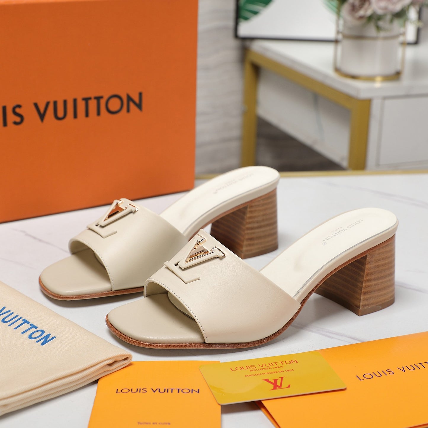 Leather High-Heeled Slippers