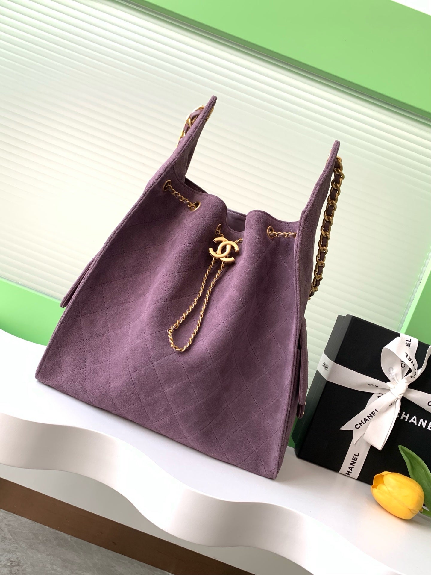 25 Large Suede Bucket Bag