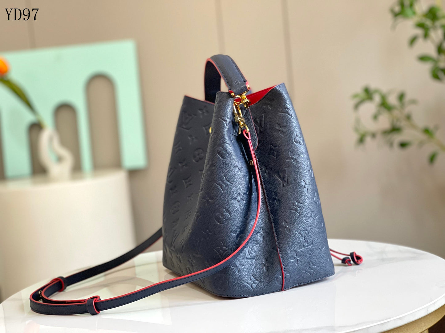 NéoNoé MM Bucket Bag