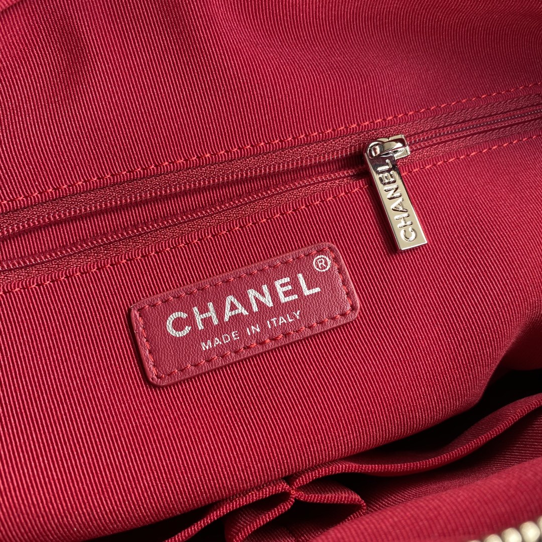 Gabrielle Hobo Bag