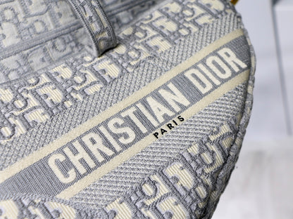 Saddle Oblique Canvas Bag